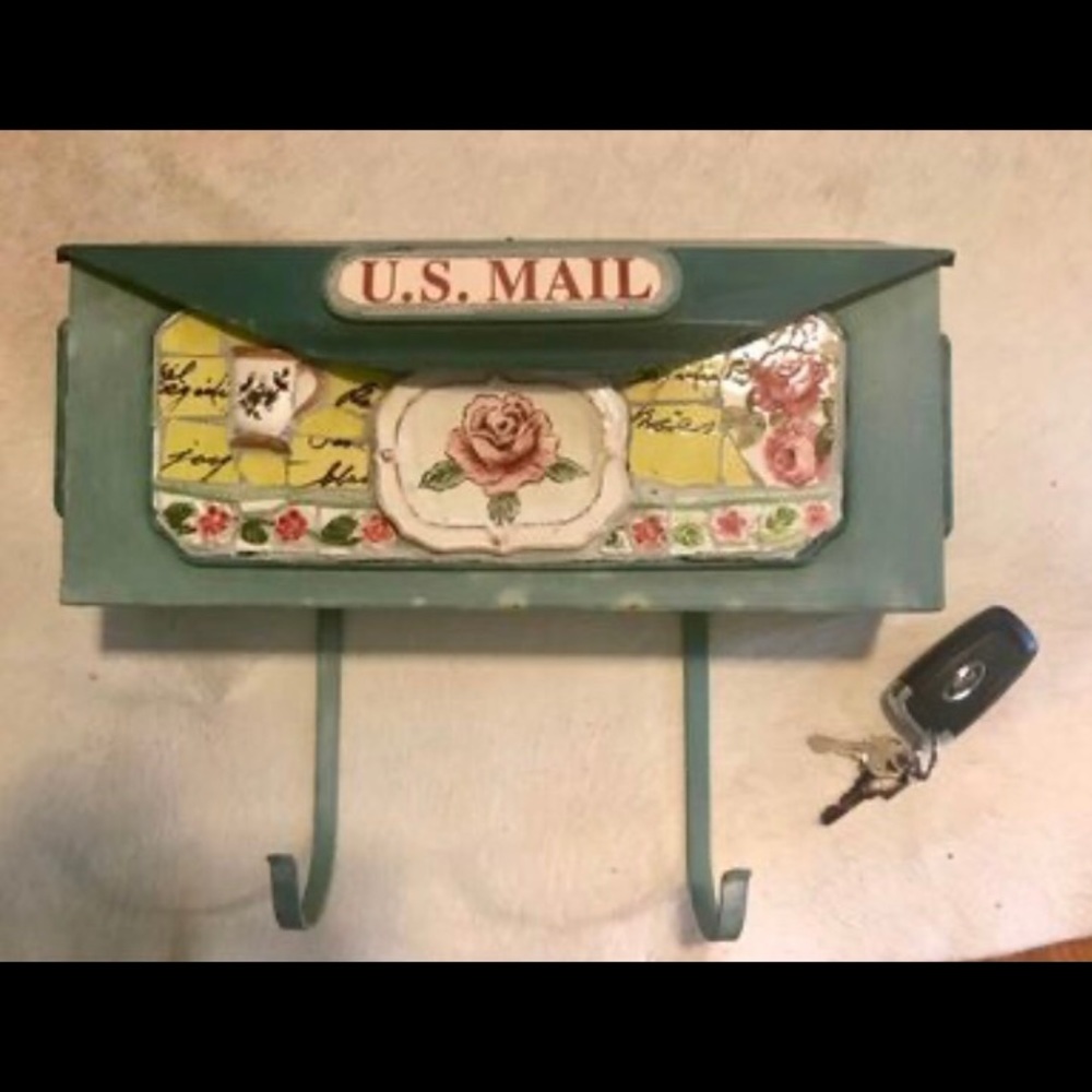 Mailbox with roses
